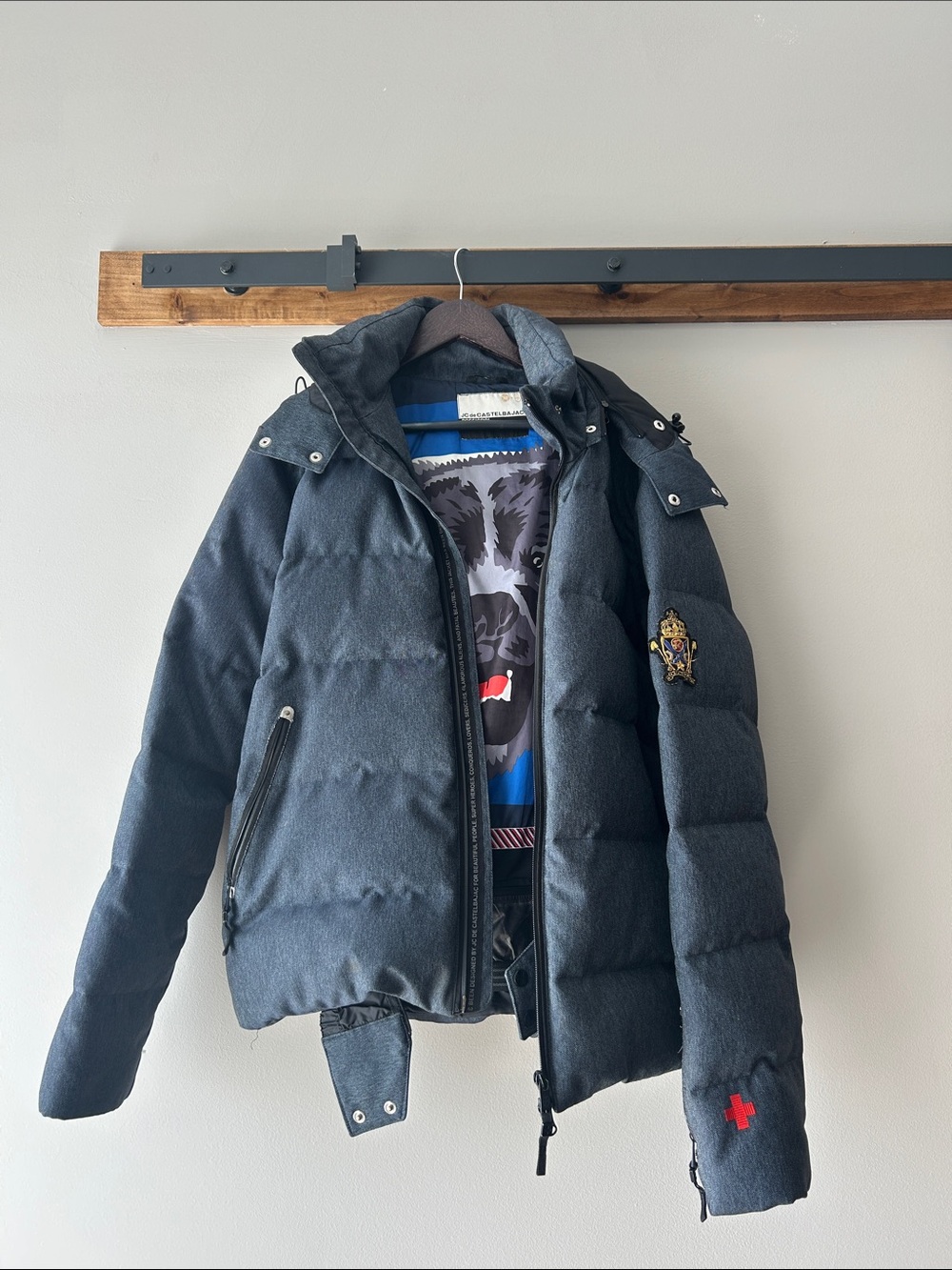 Men's Dark Gray Quilted Puffer Jacket with Crest Patch
